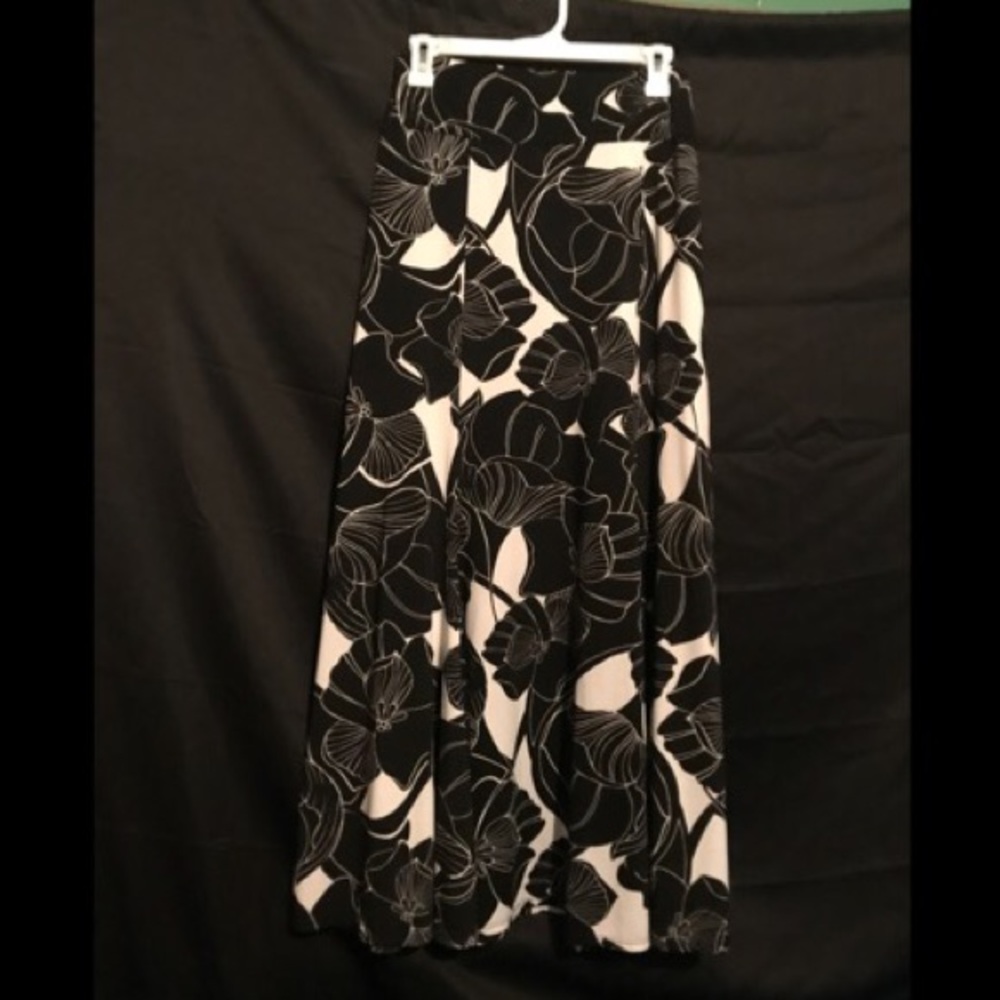 White House Black Market Maxi skirt